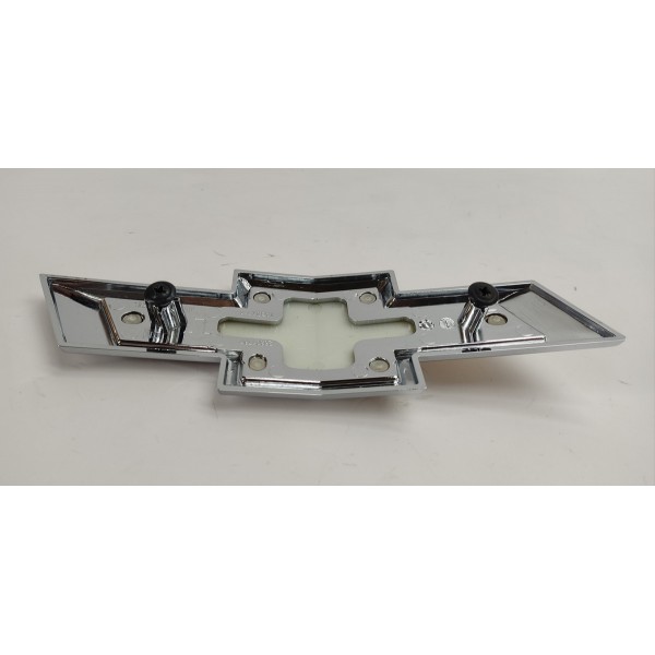 Emblema Grade Frontal Gm Tracker 1.2 Turbo 2023 26301767 Dourado