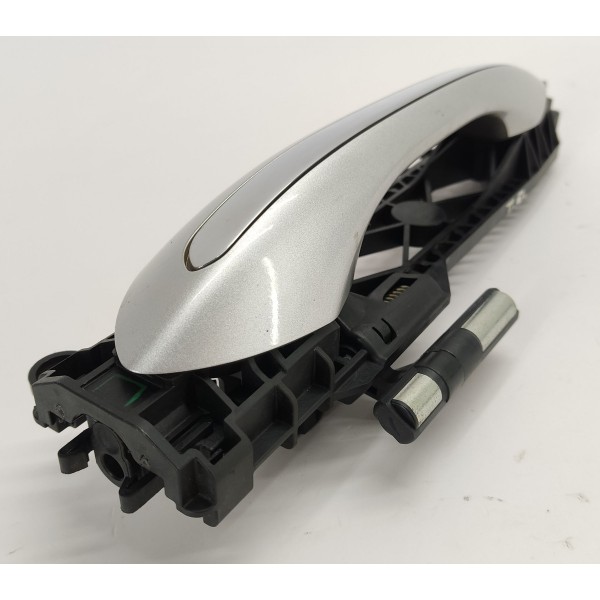 Maçaneta Externa Porta T.e Gm Tracker 1.2 Turbo 2023 Cinza Traseira