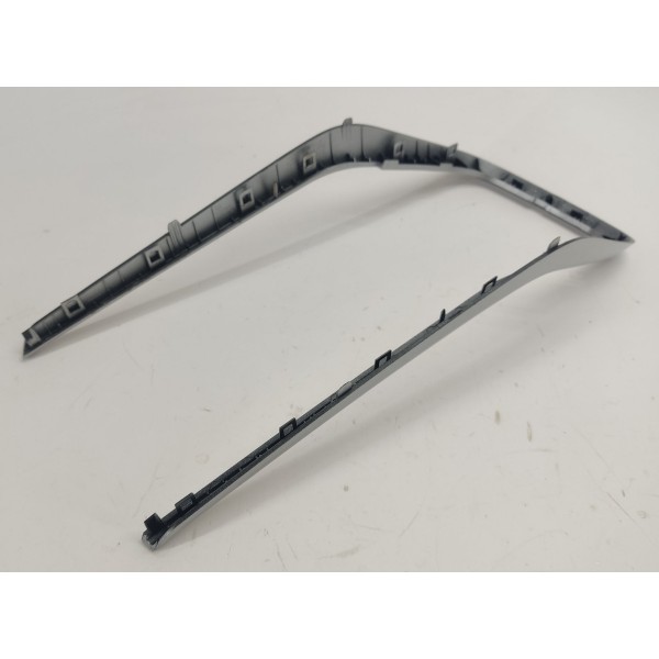 Moldura Console Gm Tracker 1.2 Turbo 2023 C/detalhe Bhu15253 Preto