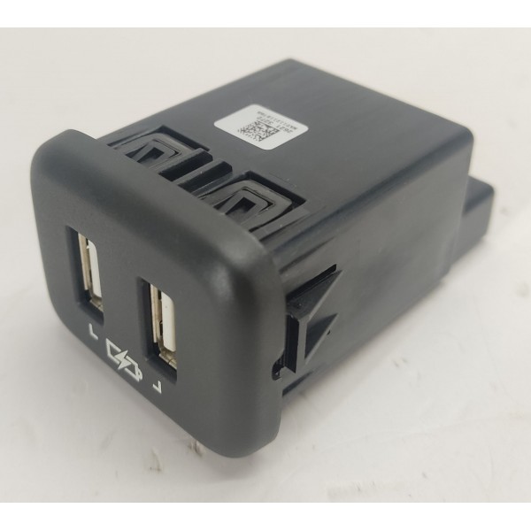 Tomada Usb Dupla Gm Tracker 1.2 Turbo 2023 26213272 Preto