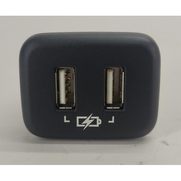 Tomada Usb Dupla Gm Tracker 1.2 Turbo 2023 26213272 Preto
