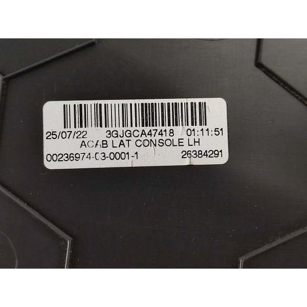 Acabamento Console L.e Gm Tracker 1.2 Turbo 2023 26384291 Preto