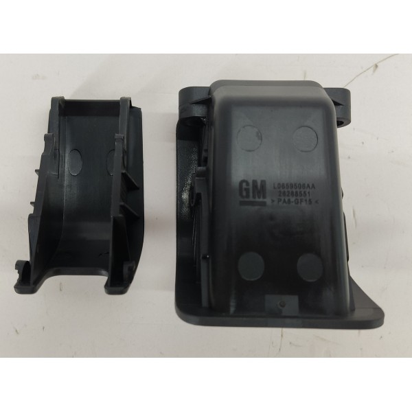 Acabamento Isofix Banco Gm Tracker 1.2 2023 26288551 Prero