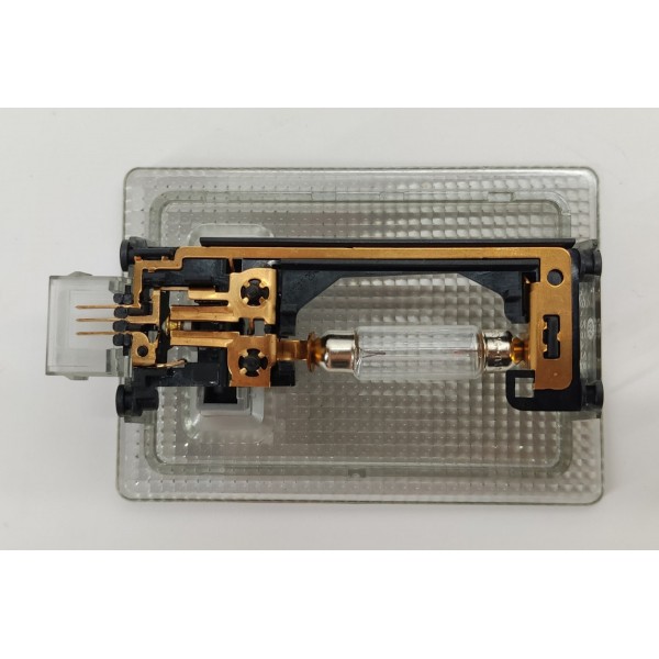 Luz Cortesia Teto Traseira Gm Tracker 1.2 Turbo 2023 8463300