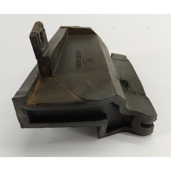 Espuma Churrasqueira L.e Chevrolet Tracker 1.2 2023 26305816 Preto