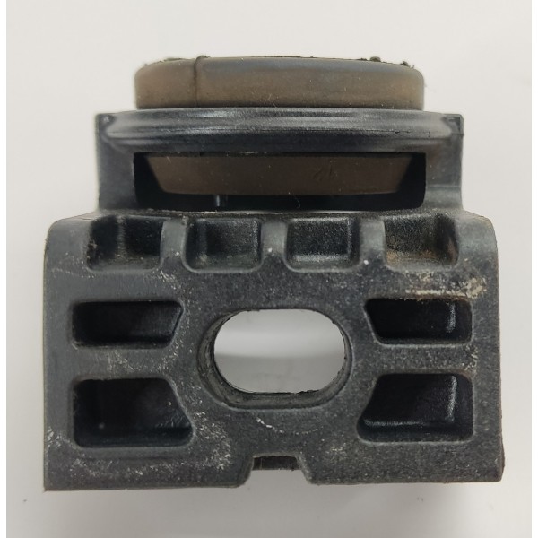 Suporte Superior Radiador Gm Tracker 1.2 Turbo 2023 26216304