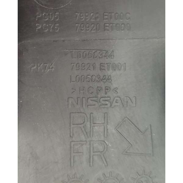 Acabamento Banco Traseiro L.d Nissan Sentra 2.0 2011 Preto