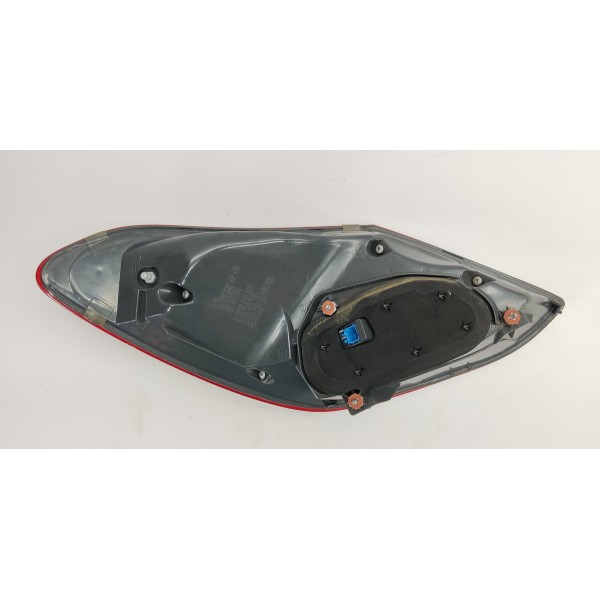 Lanterna T.d Paralela Mercedes C180 1.6 2017 Direito/passageiro Vermelho