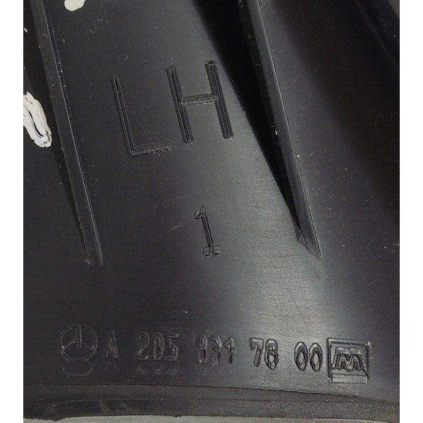 Acabamento Suporte Chicote D.e C180 1.6 2017 A2058317800