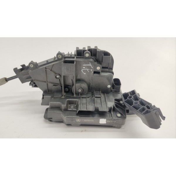 Fechadura Porta T.e Mercedes C180 1.6 2017 A2220064099