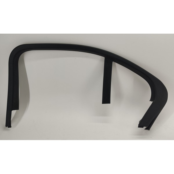Acabamento Arco Porta T.d Mercedes C180 1.6 2017 A2057370271 Preto