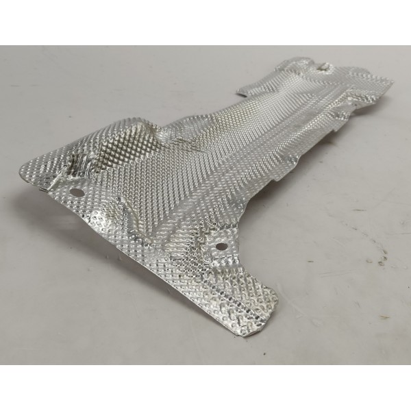 Protetor Calor Mercedes C180 1.6 2017 A2056820471 Detalhe