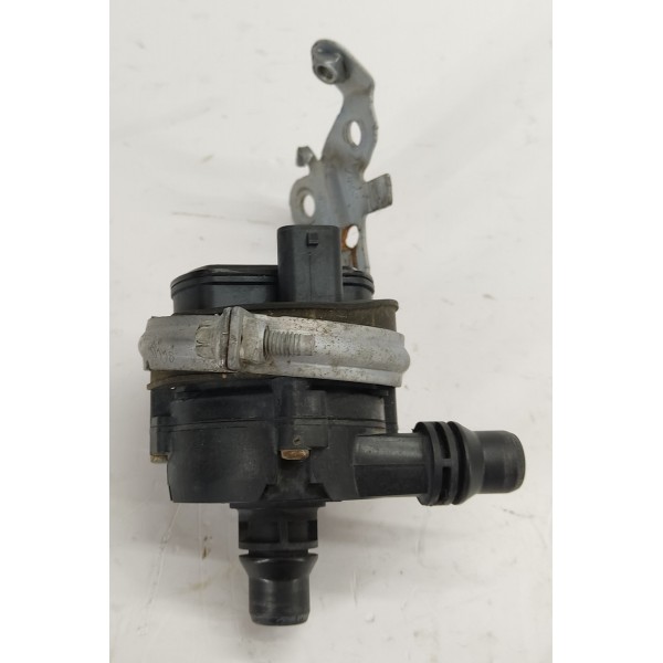 Bomba Agua Auxiliar Mercedes C180 1.6 2017 A0005004386