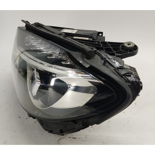 Farol D.e Mercedes C180 1.6 2017 Detalhe A2059062302 Esquerdo/motorista