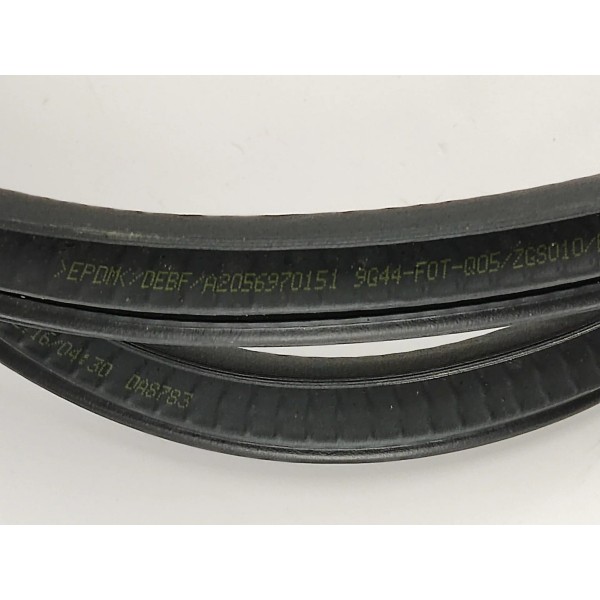 Borracha Carroceria Porta T.e Mercedes C180 2017 A2056970151