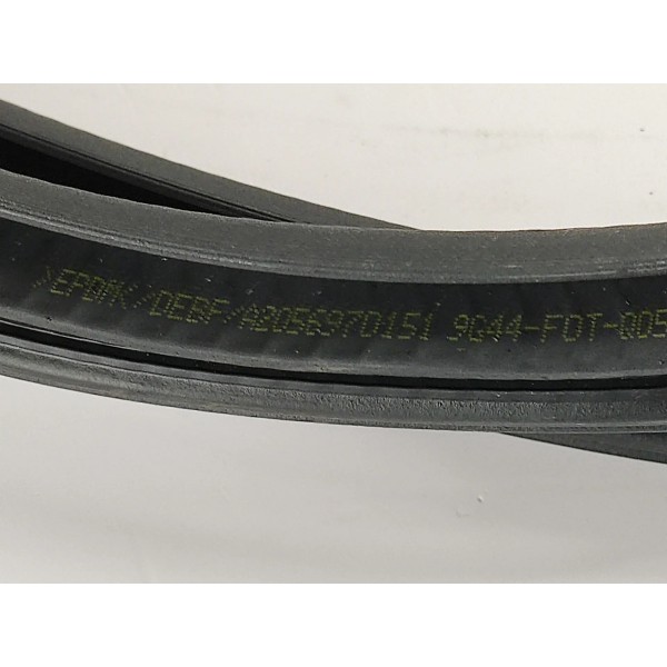 Borracha Carroceria Porta T.d Mercedes C180 2017 A2056970151