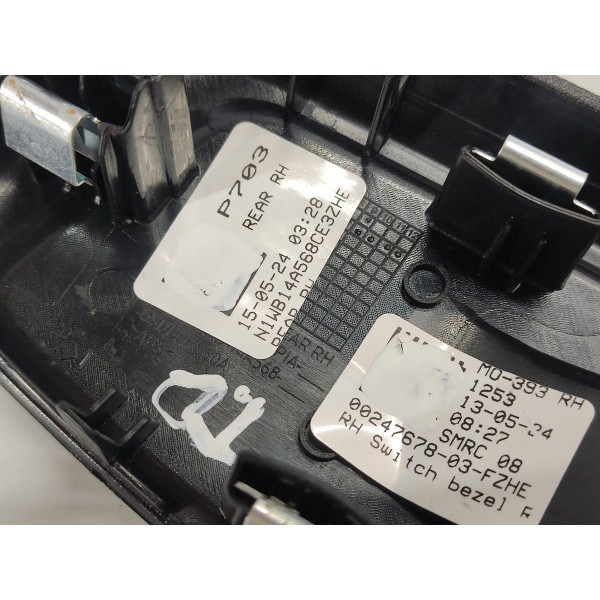 Moldura Botao Vidro T.d Ranger 3.0 V6 2025 Xls