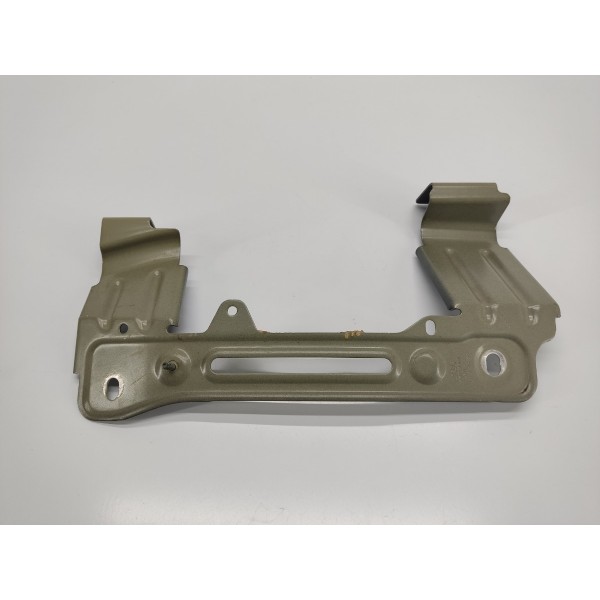 Suporte Para Lama D.e Audi Q8 2019 4m8821431 Prateado