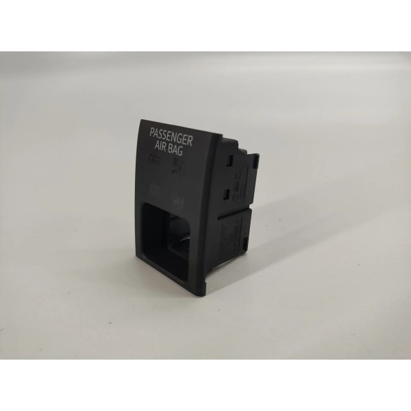 Moldura Botao Pisca Alerta Jetta Gli 2026 17a919225b Preto