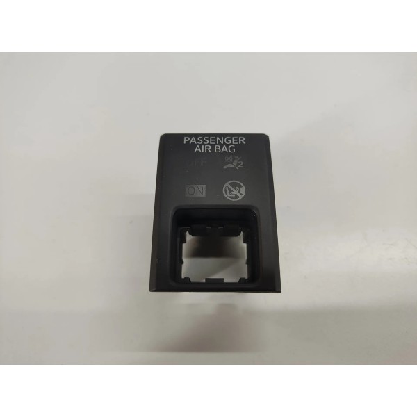 Moldura Botao Pisca Alerta Jetta Gli 2026 17a919225b Preto