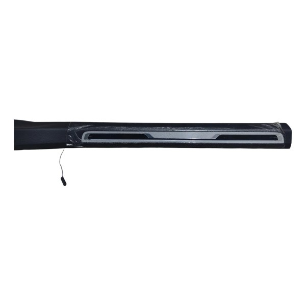 Soleira Led Lado Direito Volkswagen Jetta Gli 2026 17a853370 Preto