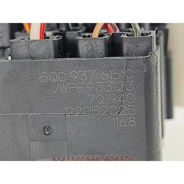 Caixa Fusivel Volkswagen Jetta Gli 2026 5q0937615c