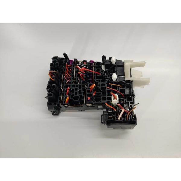 Caixa Fusivel Volkswagen Jetta Gli 2026 5q0937615c