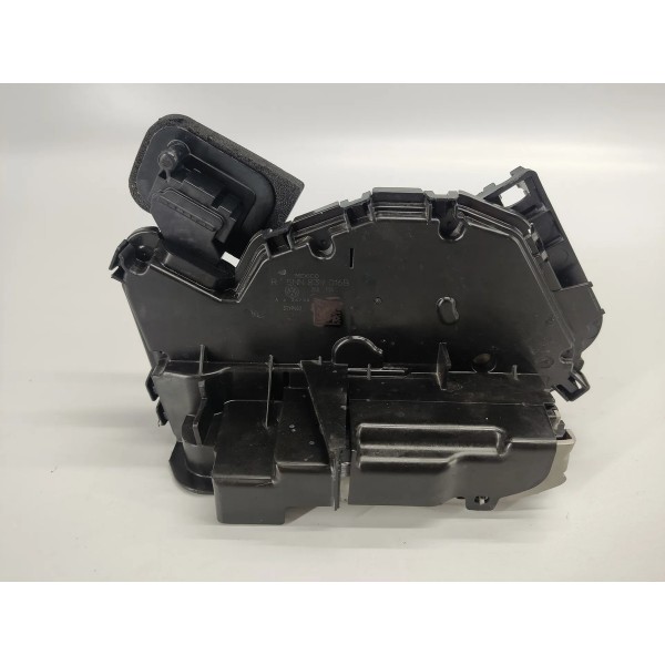 Fechadura Porta T.d Volkswagen Jetta Gli 2026 5nn839016b