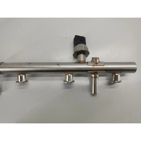 Flauta Bico Injeçao Volkswagen Jetta Gli 2026 06k133317aa