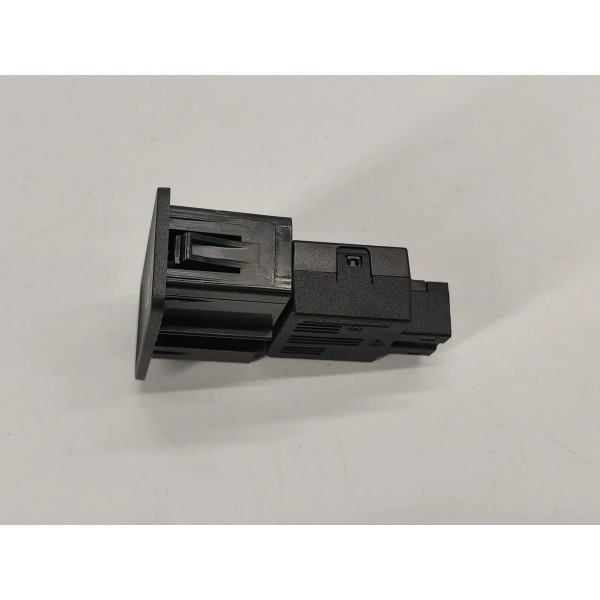 Entrada Usb Jetta Gli 2026 17a035718 Preto