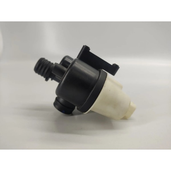 Valvula Bomba Canister Jetta Gli 2026 7l090243l