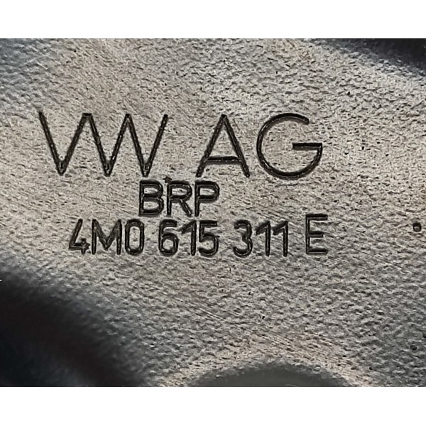 Espelho Disco Freio Dianteiro /e Audi Q8 2019 4m0615311 Preto