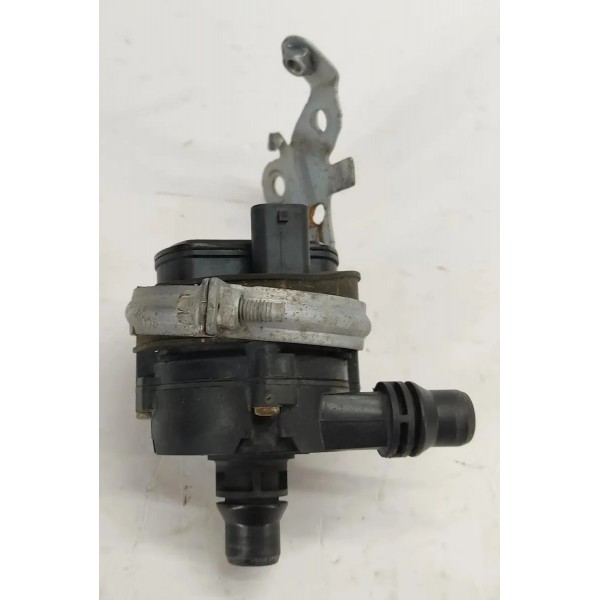 Bomba Agua Auxiliar Mercedes C180 1.6 2017 A0005004386