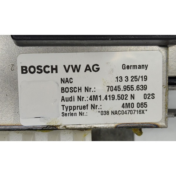 Coluna Audi Q8 2019 4m1419502