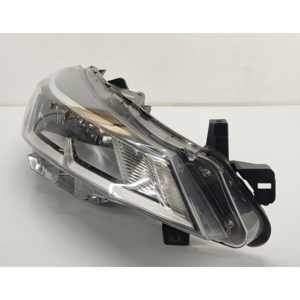 Farol Direito Nissan Kicks 2021 Direito