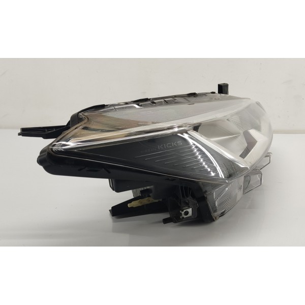 Farol Direito Nissan Kicks 2021 Direito