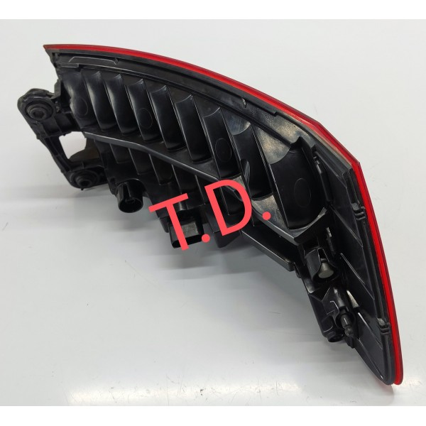 Lanterna Traseira Direita Vw Jetta Gli 230cv 2019 Direito Vermelho