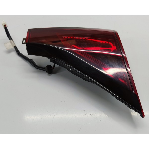 Lanterna Tampa Traseira Esquerda Nissan Kicks 2021 26555r02a Esquerdo Bordô