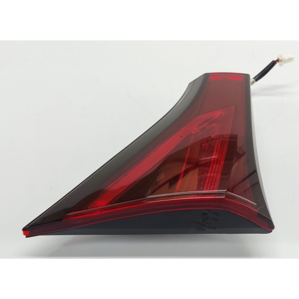 Lanterna Tampa Traseira Esquerda Nissan Kicks 2021 26555r02a Esquerdo Bordô