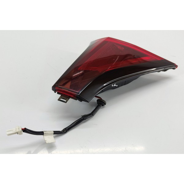 Lanterna Tampa Traseira Esquerda Nissan Kicks 2021 26555r02a Esquerdo Bordô