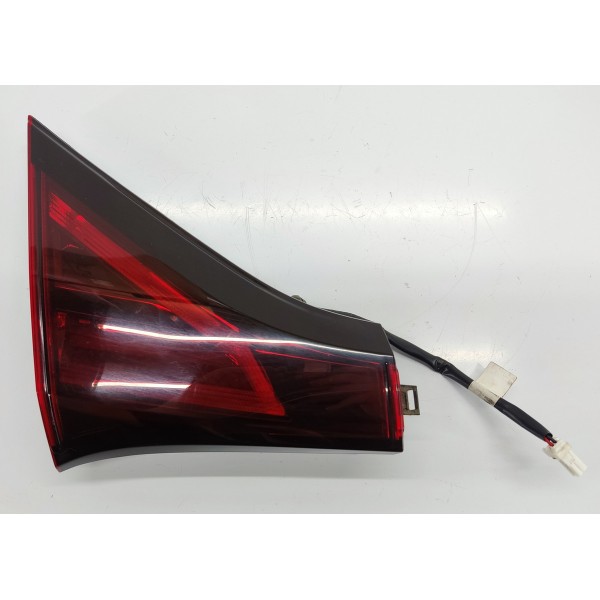 Lanterna Tampa Traseira Esquerda Nissan Kicks 2021 26555r02a Esquerdo Bordô