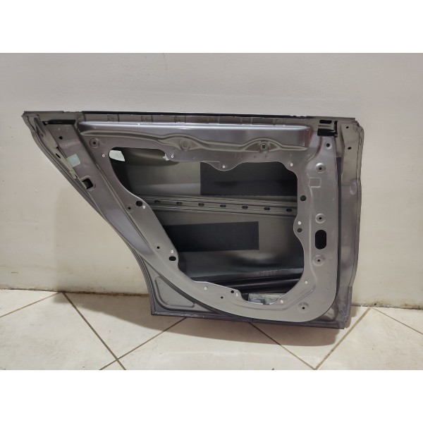 Porta Traseira Esquerda Mercedes Cla 45 Amg 2016 Traseira Esquerda Prateado