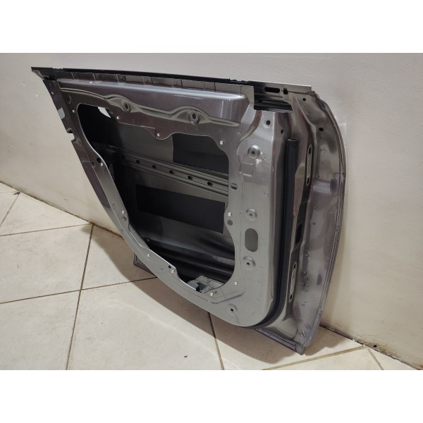 Porta Traseira Esquerda Mercedes Cla 45 Amg 2016 Traseira Esquerda Prateado