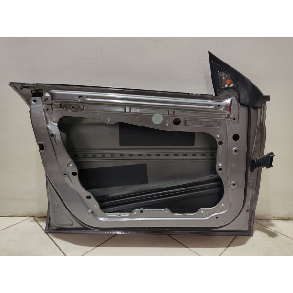 Porta Dianteira Esquerda Mercedes Cla 45 Amg 2016 Dianteira Esquerda Cinza