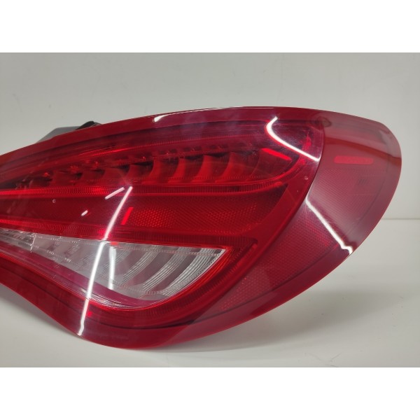 Lanterna Direita Mercedes Cla 45 Amg 2016 A1179060401 Direito Vermelho