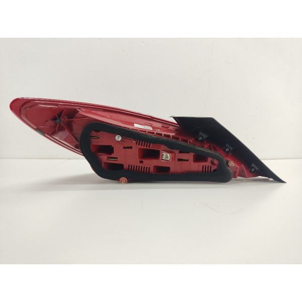 Lanterna Direita Mercedes Cla 45 Amg 2016 A1179060401 Direito Vermelho