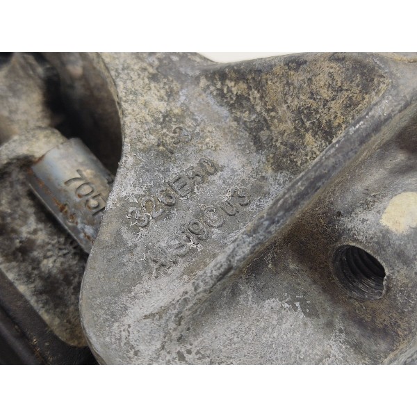 Coxim Motor Com Detalhe Mercedes Cla 45 Amg 2016