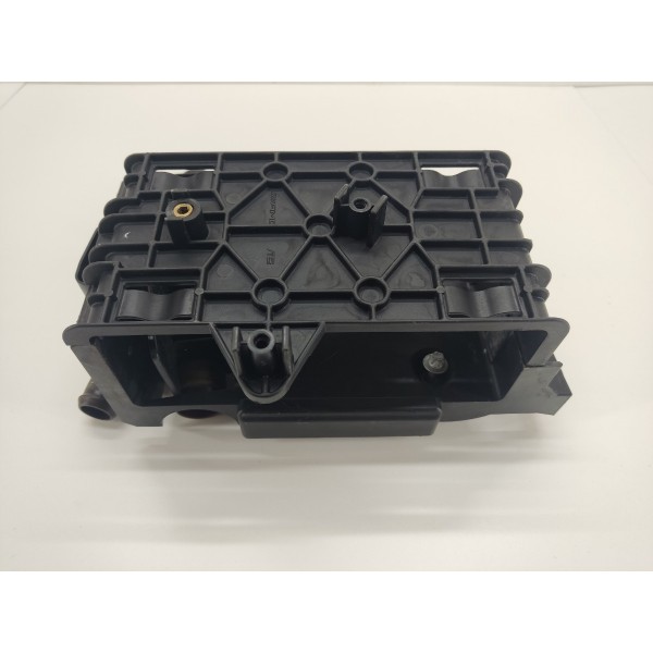 Suporte Intercooler Cano Conexão Agua Mercedes Cla 45 Amg