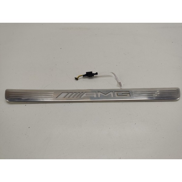 Soleira Porta Dianteira Direita Mercedes Cla 45 Amg 2016