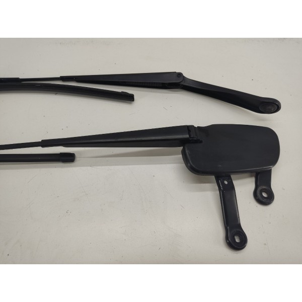 Par Braço Limpador Para Brisa Mercedes Cla 45 Amg 2016 Esquerdo